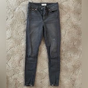 Levi’s grey distressed skinny jeans